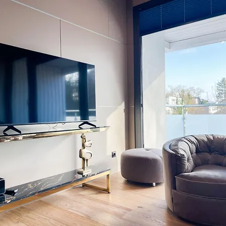 Lägenhet Penthouse Meerchenwald 6